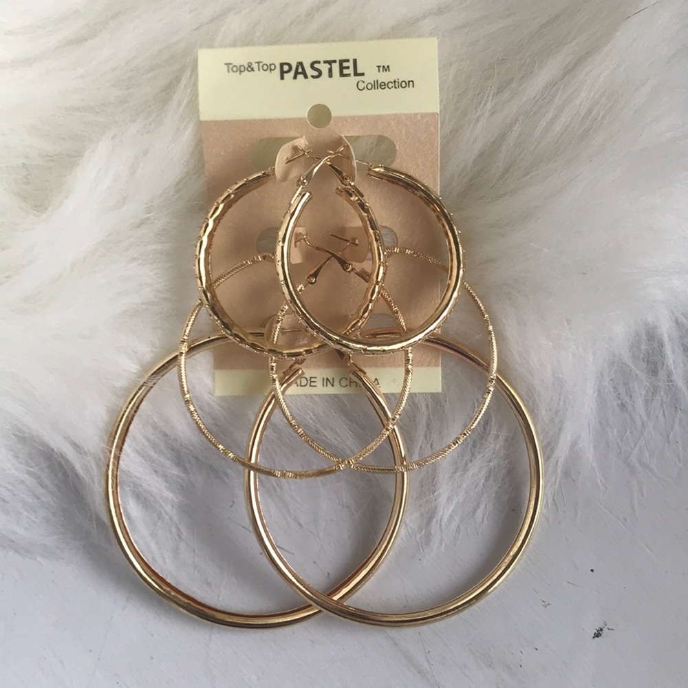 3/$15 Gold hoop earrings set of 3 sizes